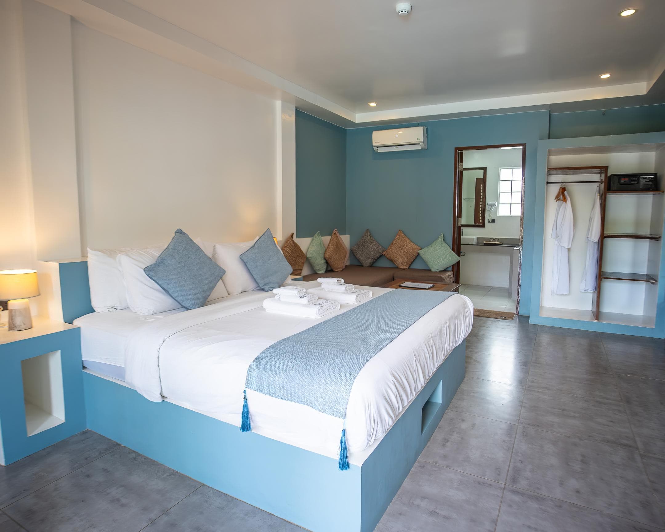 Deluxe triple bedroom